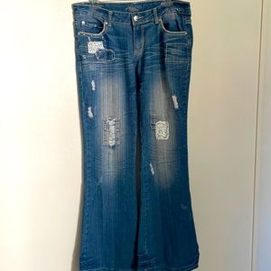 DH Denim New York women jeans blue medium wash distressed embroidered mid raise